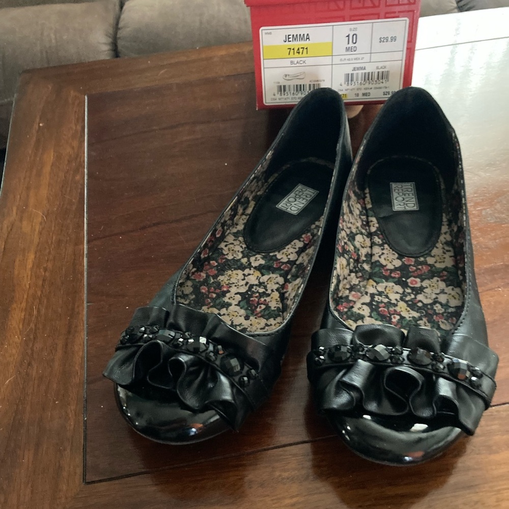 Trend Report embellished flats